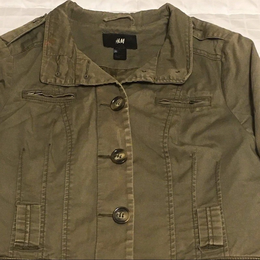H&M light weight Jacket size (4) - Picture 3 of 7